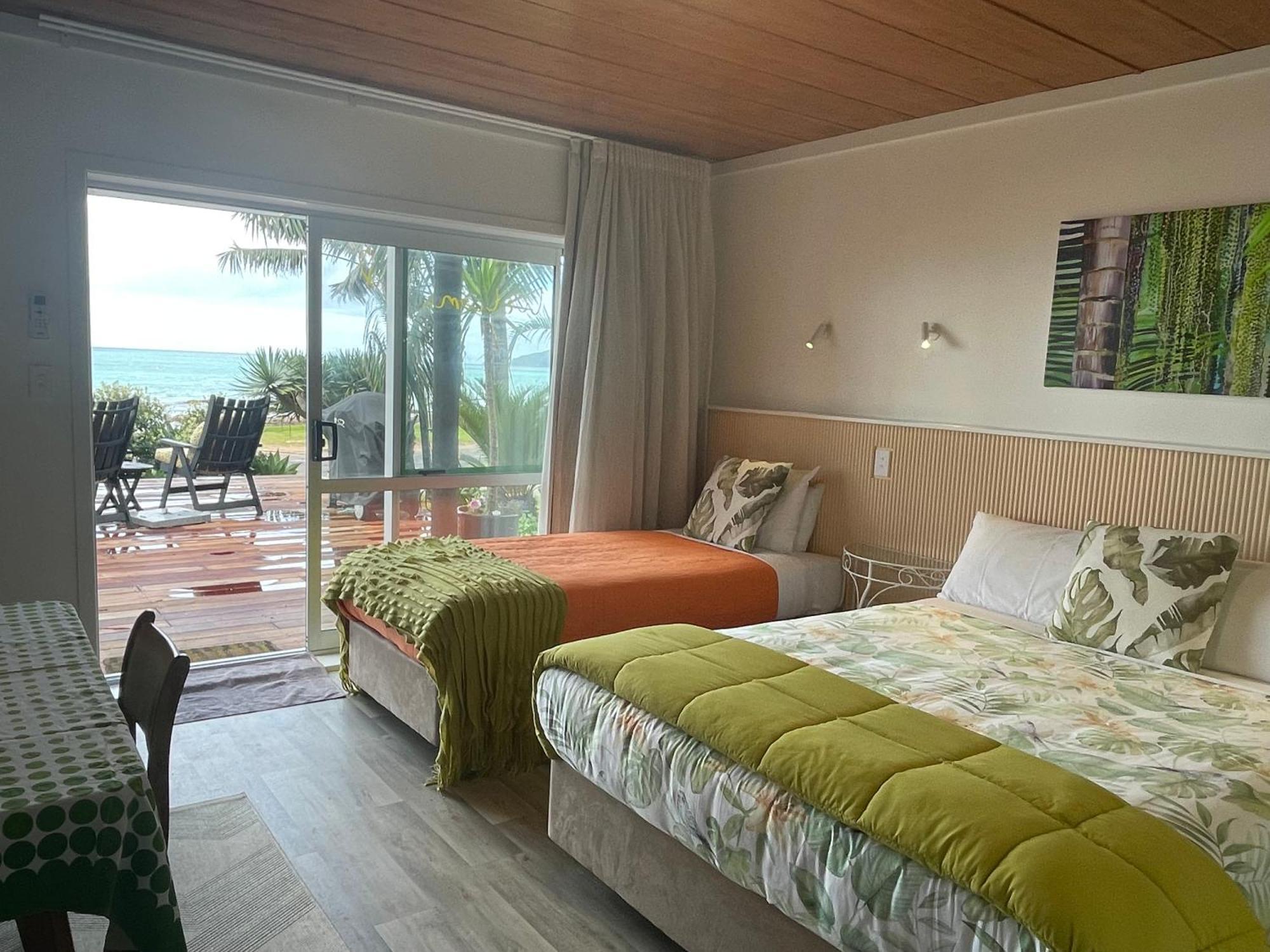 קופרס ביץ' Driftwood Lodge Beachfront, Cable Bay, Northland מראה חיצוני תמונה
