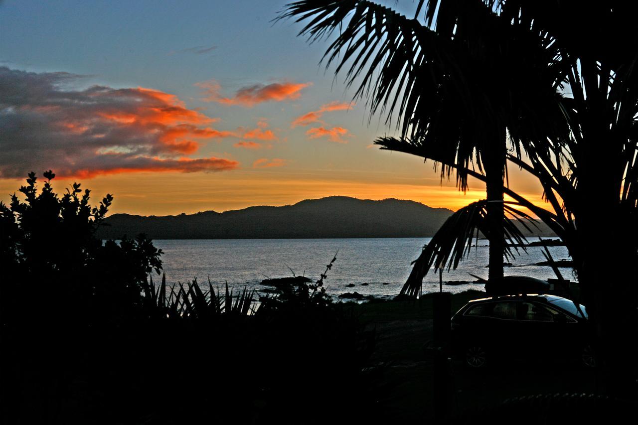 קופרס ביץ' Driftwood Lodge Beachfront, Cable Bay, Northland מראה חיצוני תמונה